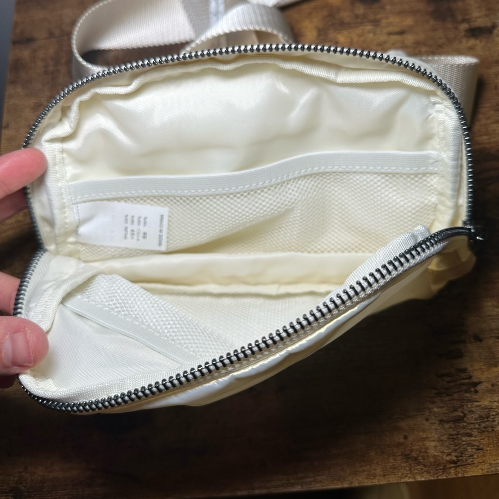 Iris & Rainbow Belt Bag - Picture 5 of 6